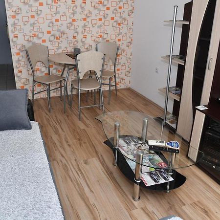Apartmán Stan Na Dan Ni Exteriér fotografie